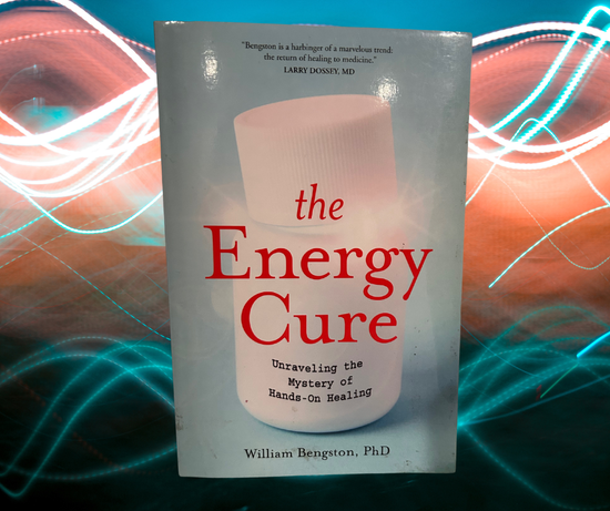 William Bengston’s “The Energy Cure” explores his research into hands‑on healing, offering an accessible look at energy medicine and practical techniques for beginners.