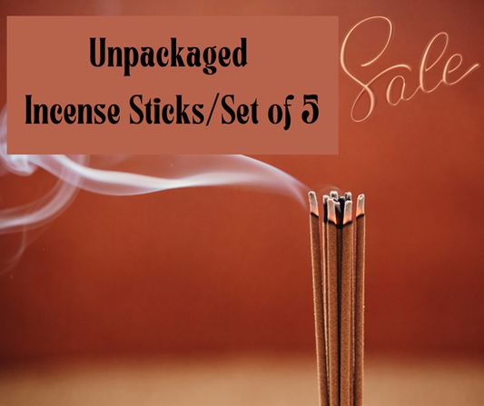 A set of five handmade incense sticks in Palo Santo, Salvia Blanca, and Copal, crafted for clean, intentional burning and supportive energetic cleansing rituals.